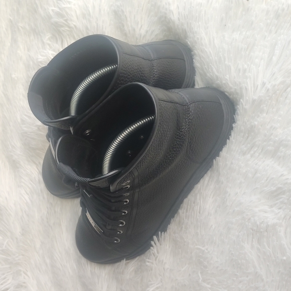 GUCCI || Leather Hightop Sneakers - Unisex - Picture 4 of 7